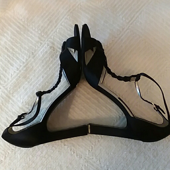Nina New York black satin t-strap heels - Picture 4 of 8